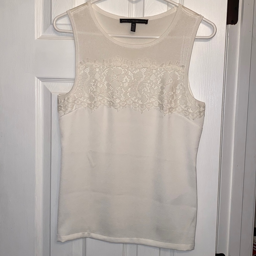 Stunning White House Black Market top NWOT